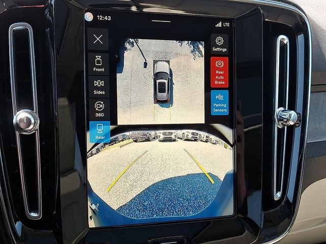 2026 Volvo XC40 B5 Ultra