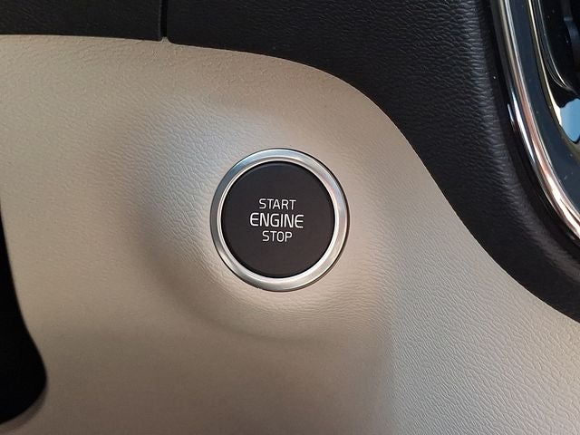 2026 Volvo XC40 B5 Ultra