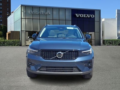 2026 Volvo XC40 B5 Ultra