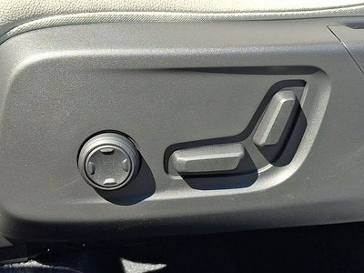 2026 Volvo XC40 B5 Ultra