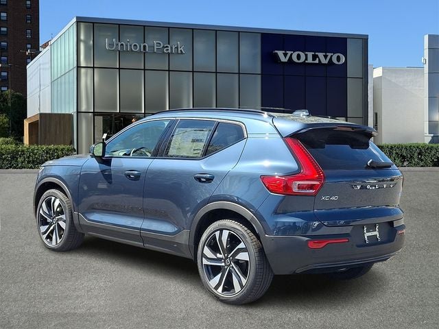2026 Volvo XC40 B5 Ultra