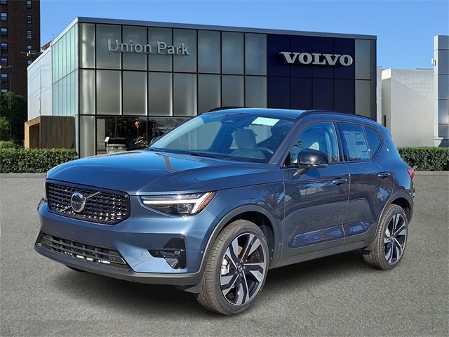 2026 Volvo XC40 B5 Ultra