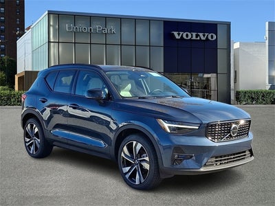 2026 Volvo XC40 B5 Ultra