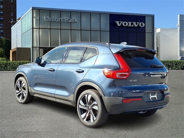 2026 Volvo XC40 B5 Ultra