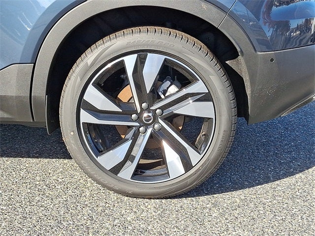 2026 Volvo XC40 B5 Ultra