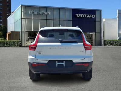 2026 Volvo XC40 B5 Ultra