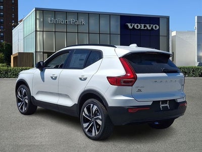 2026 Volvo XC40 B5 Ultra
