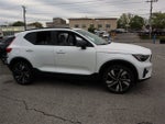 2023 Volvo XC40 B5 Plus Dark Theme