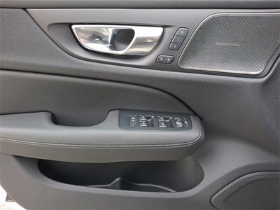 2026 Volvo V60 Cross Country B5 Plus