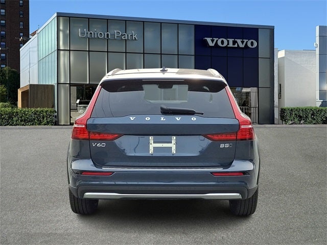 2026 Volvo V60 Cross Country B5 Plus