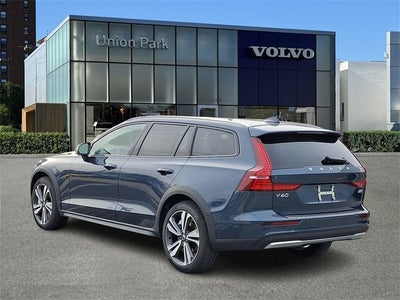 2026 Volvo V60 Cross Country B5 Plus
