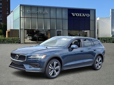 2026 Volvo V60 Cross Country B5 Plus