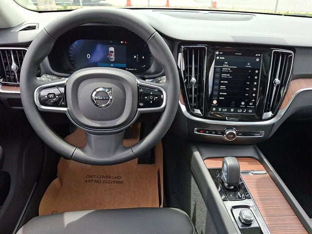 2026 Volvo V60 Cross Country B5 Plus