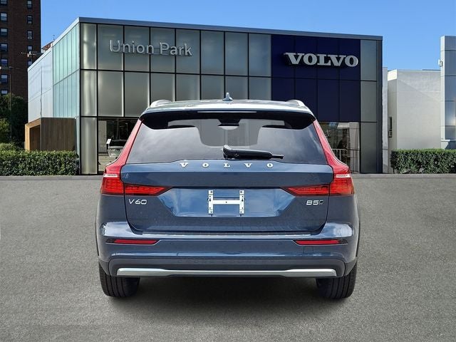 2026 Volvo V60 Cross Country B5 Plus