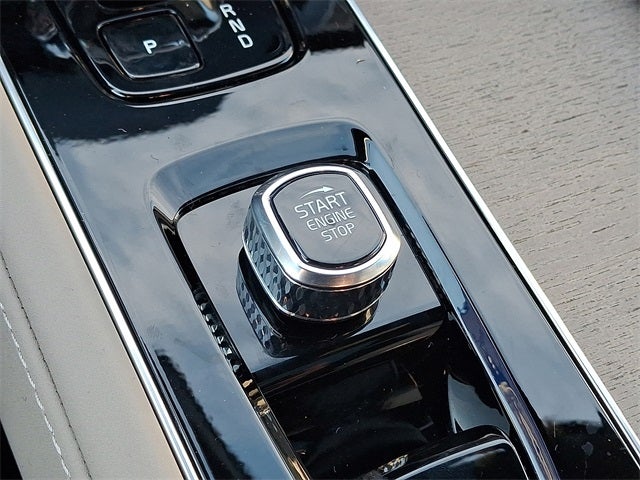 2026 Volvo XC90 B5 Plus