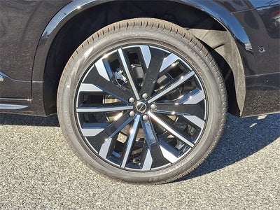 2026 Volvo XC90 B5 Plus