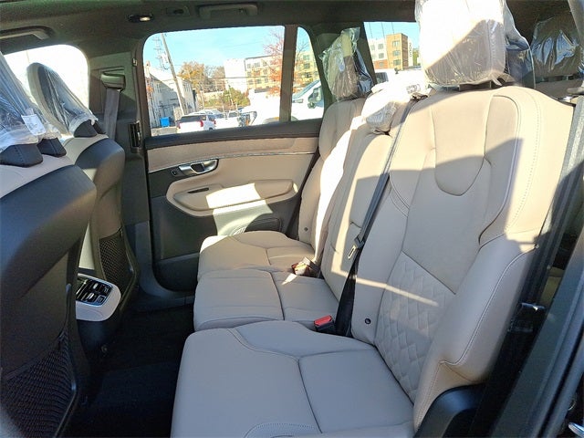 2026 Volvo XC90 B5 Plus