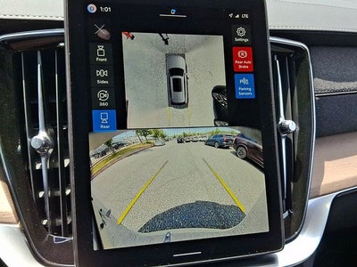 2026 Volvo XC90 B5 Plus