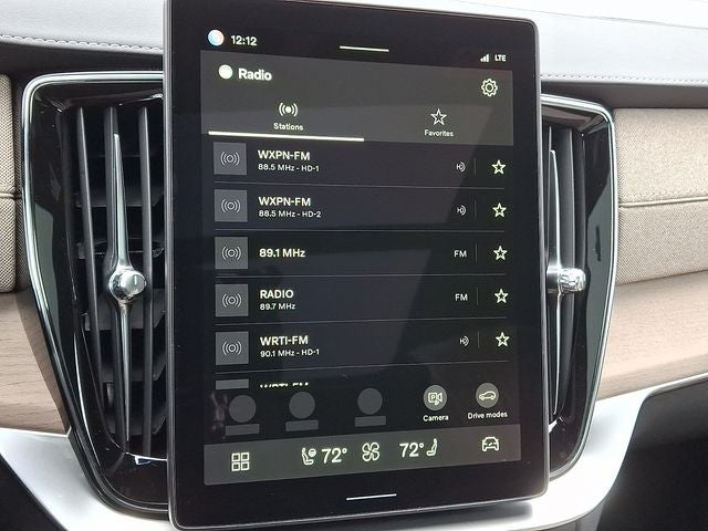 2026 Volvo XC90 B5 Core