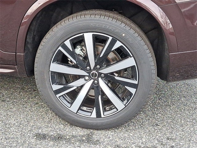 2026 Volvo XC90 B5 Core