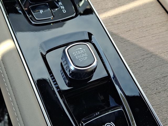 2026 Volvo XC90 B5 Core
