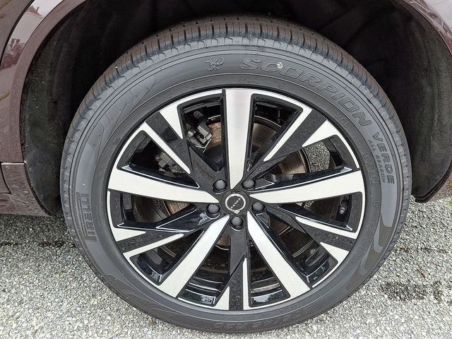 2026 Volvo XC90 B5 Core