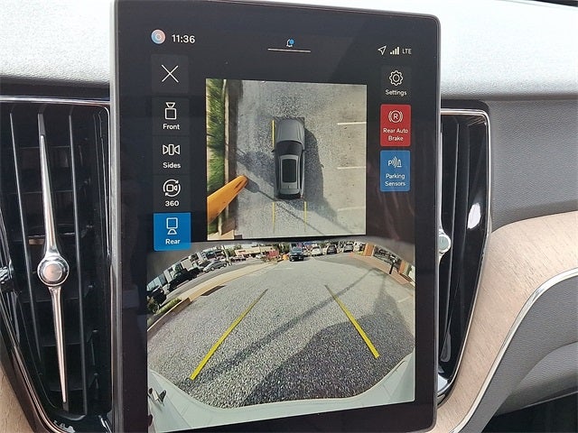 2026 Volvo XC60 B5 Plus