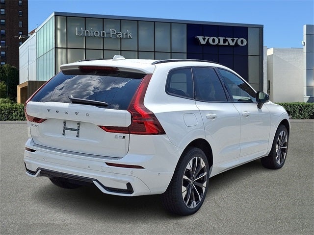 2026 Volvo XC60 B5 Plus