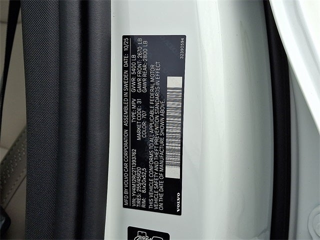 2026 Volvo XC60 B5 Plus