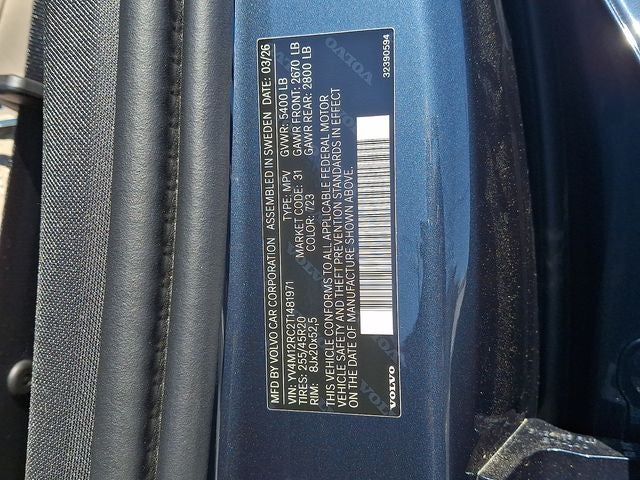 2026 Volvo XC60 B5 Plus