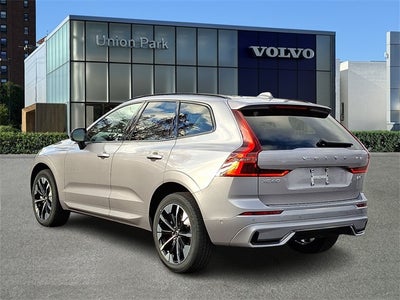 2026 Volvo XC60 B5 Plus