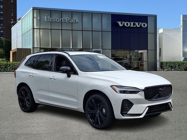 2026 Volvo XC60 B5 Ultra Black Edition