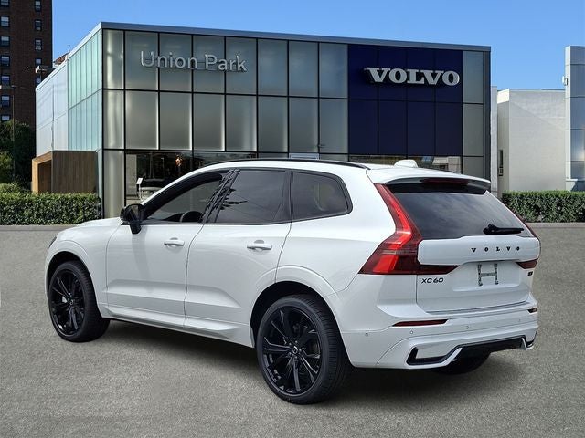2026 Volvo XC60 B5 Ultra Black Edition