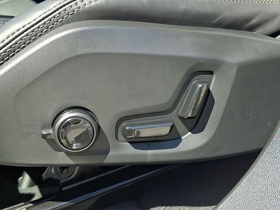 2026 Volvo XC60 B5 Ultra Black Edition