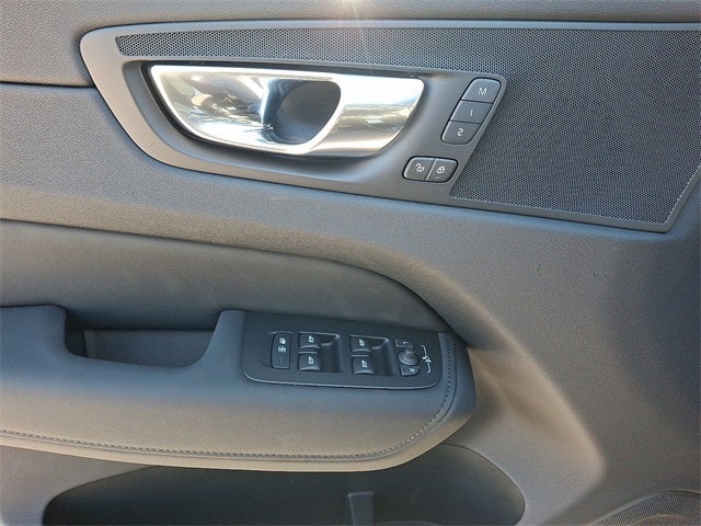 2026 Volvo XC60 B5 Core