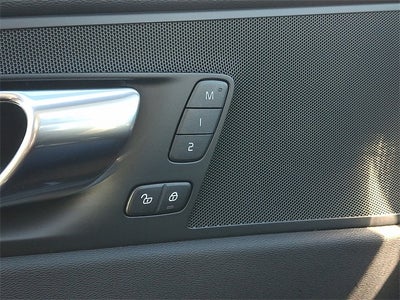 2026 Volvo XC60 B5 Core