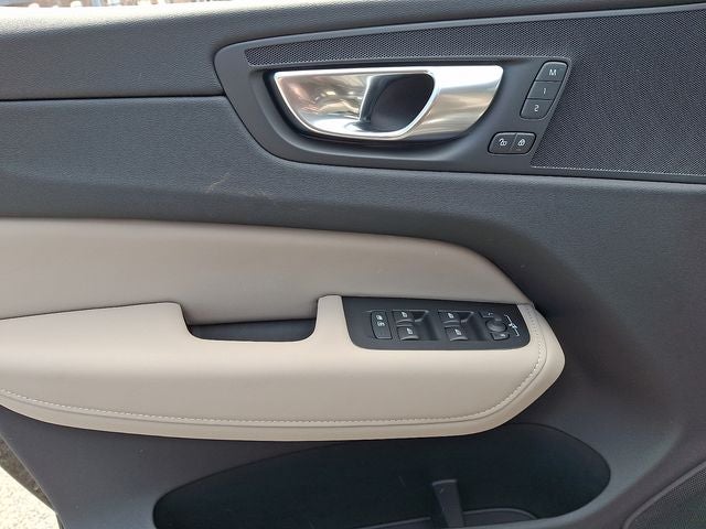 2026 Volvo XC60 B5 Core
