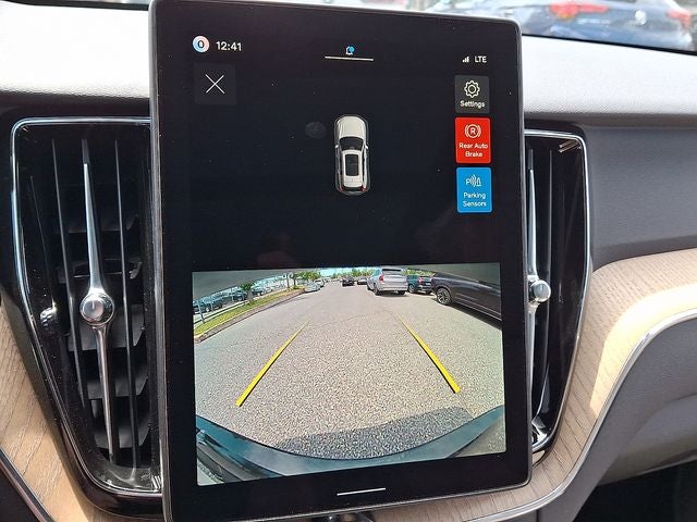 2026 Volvo XC60 B5 Core
