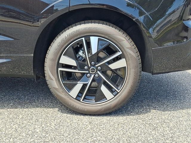 2026 Volvo XC60 B5 Core