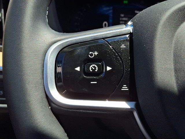 2026 Volvo XC60 B5 Core
