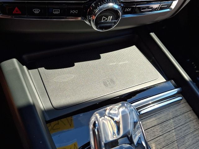 2026 Volvo XC60 B5 Core