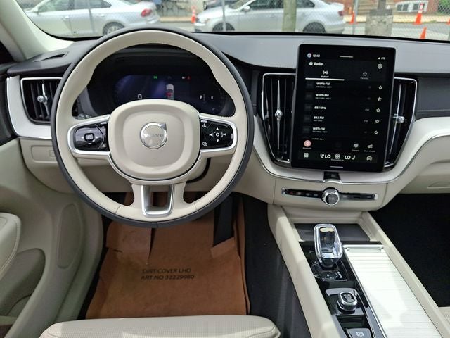 2026 Volvo XC60 B5 Ultra