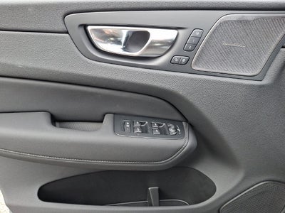 2027 Volvo XC60 Base