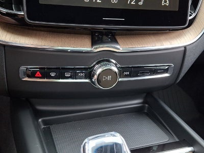 2027 Volvo XC60 Base