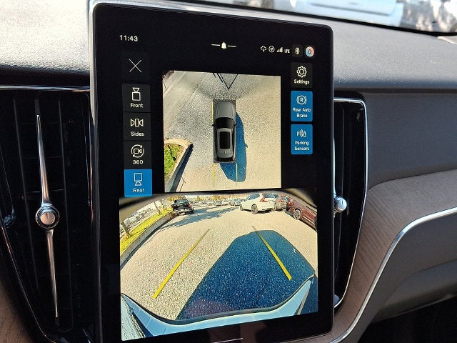 2027 Volvo XC60 Base