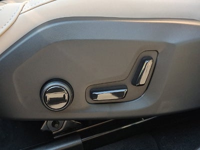 2027 Volvo XC60 Base
