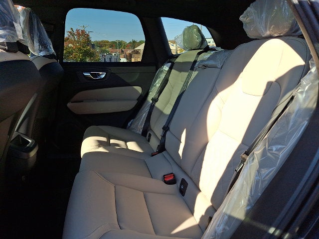 2027 Volvo XC60 Base