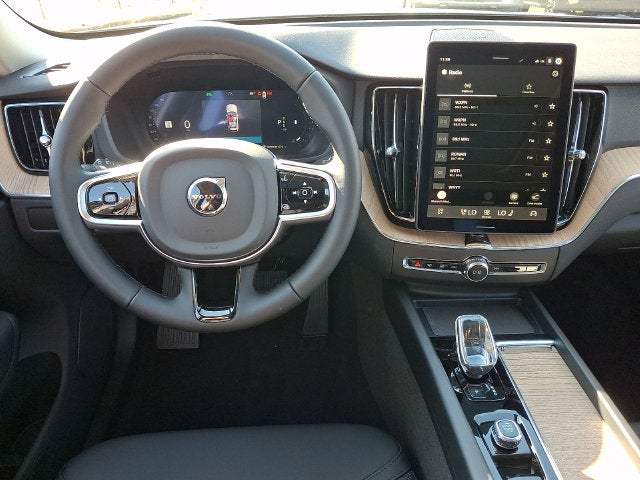 2027 Volvo XC60 Base