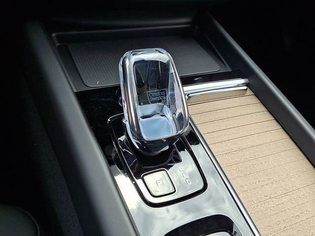 2027 Volvo XC60 Base