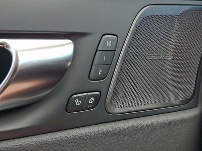 2027 Volvo XC60 Base